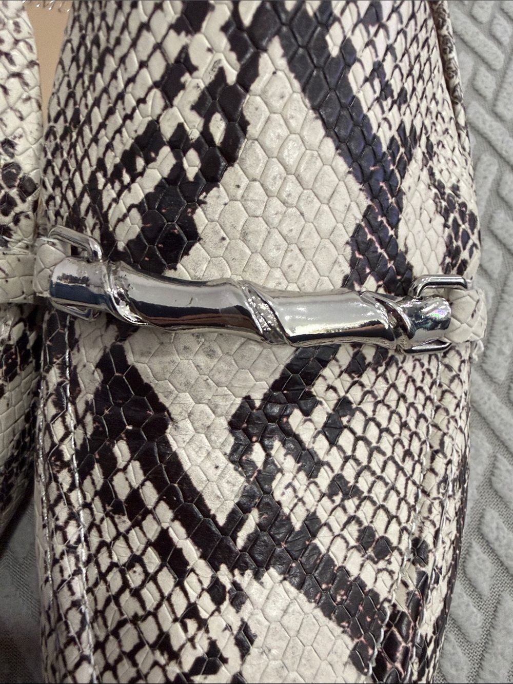 Vince Camuto Black and Cream Snakeskin Slip-On Loafers with Silver Bit Size 9M - Picture 6 of 13